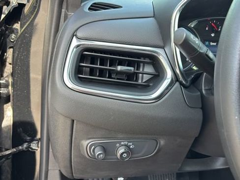 Used 2024 Chevrolet Equinox LT FWD image 21