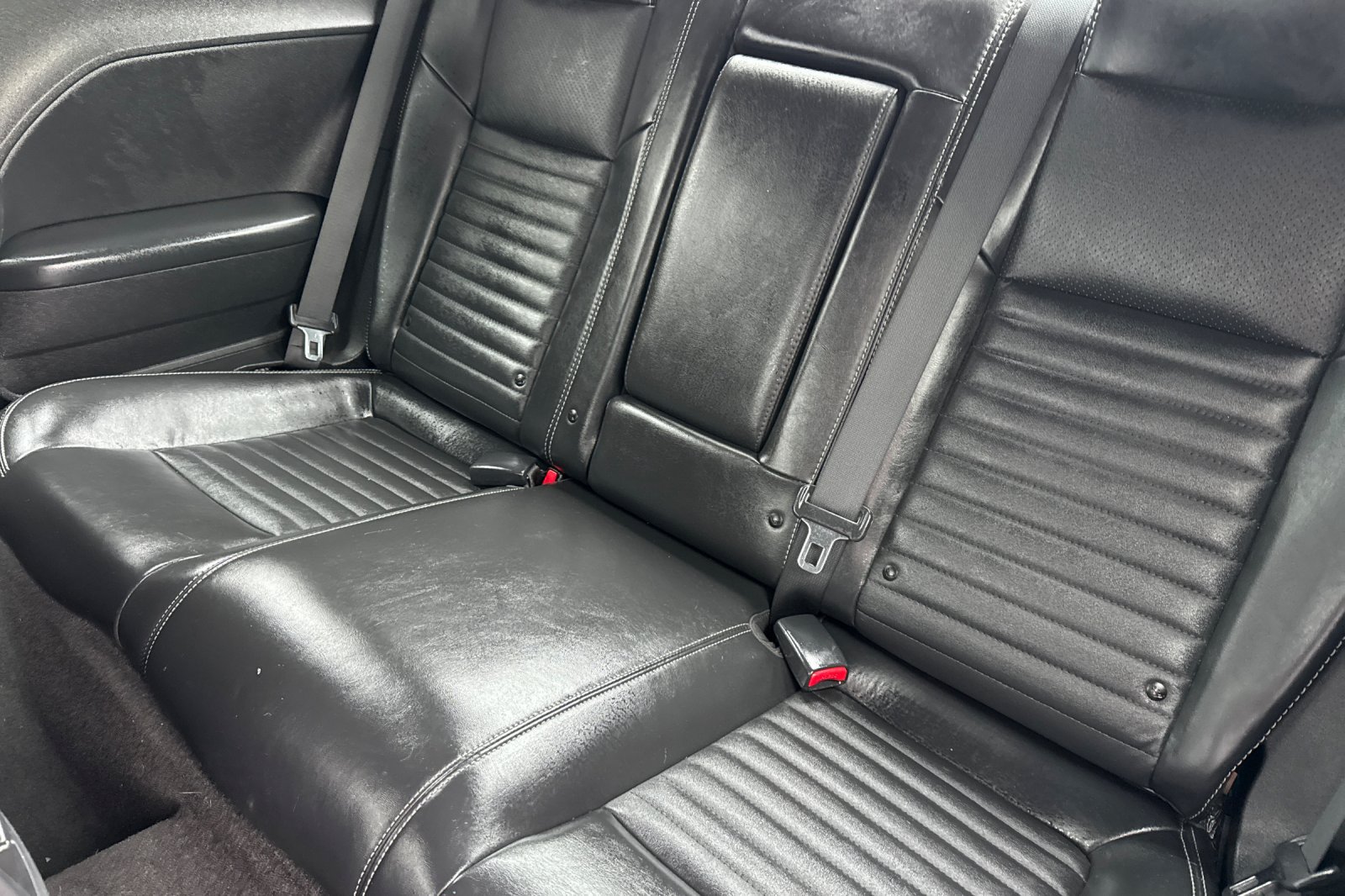 Used 2011 Dodge Challenger RWD image 14