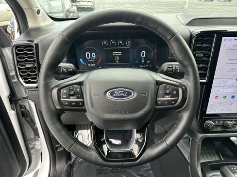 Used 2024 Ford Ranger Lariat w/ FX4 Off-Road Package AWD/4WD image 18