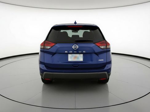 Used 2025 Nissan Rogue SV image 7