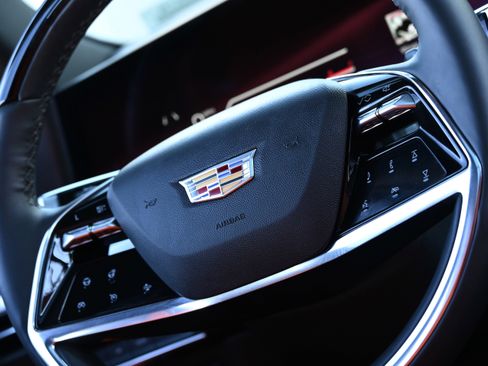 Used 2025 Cadillac Escalade Sport image 25