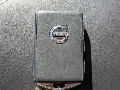 Certified 2022 Volvo XC60 B5 Inscription w/ Advanced Package image 30