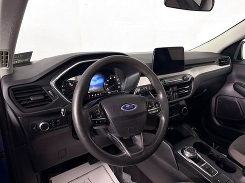 Used 2022 Ford Escape SE image 9