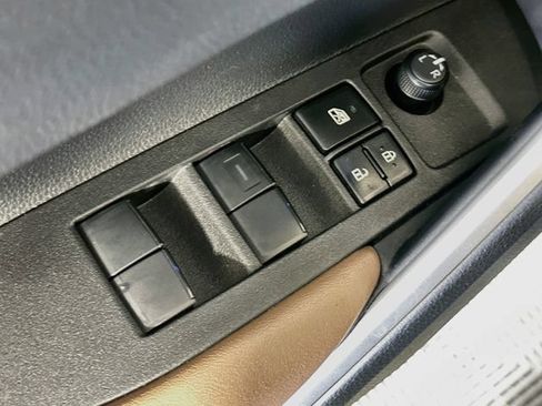 Certified 2026 Toyota Corolla Cross XLE FWD image 20