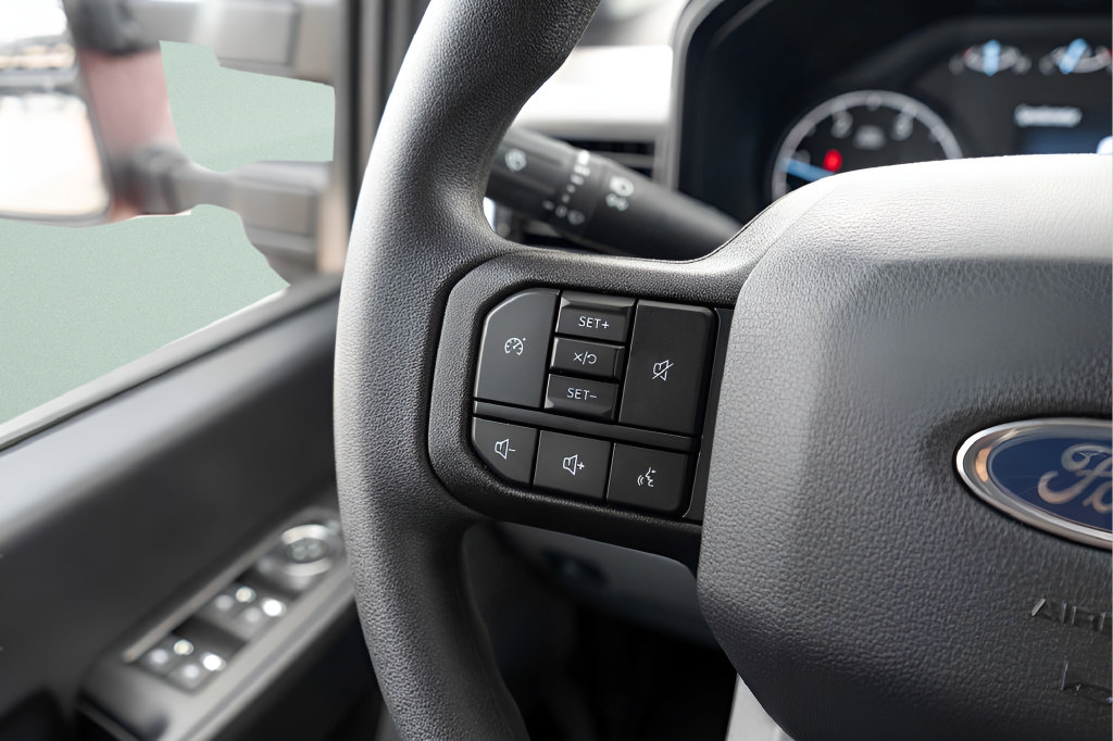 New 2025 Ford F250 XL w/ 360-Degree Camera Package RWD image 22