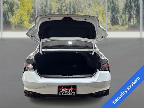 Used 2021 Hyundai Elantra Limited FWD image 12