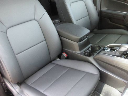 Used 2025 Chevrolet Colorado LT w/ LT Convenience Package RWD image 26