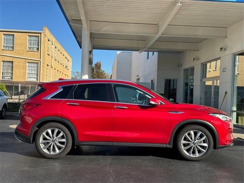 Used 2020 INFINITI QX50 Essential image 2