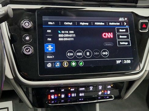 Used 2023 Chevrolet Bolt EUV Premier image 17