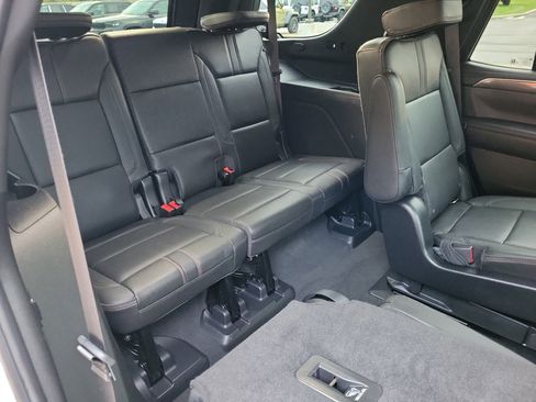 Used 2022 Chevrolet Tahoe RST w/ Sport Performance Package image 18