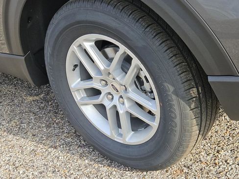 New 2026 Ford Explorer Active image 9