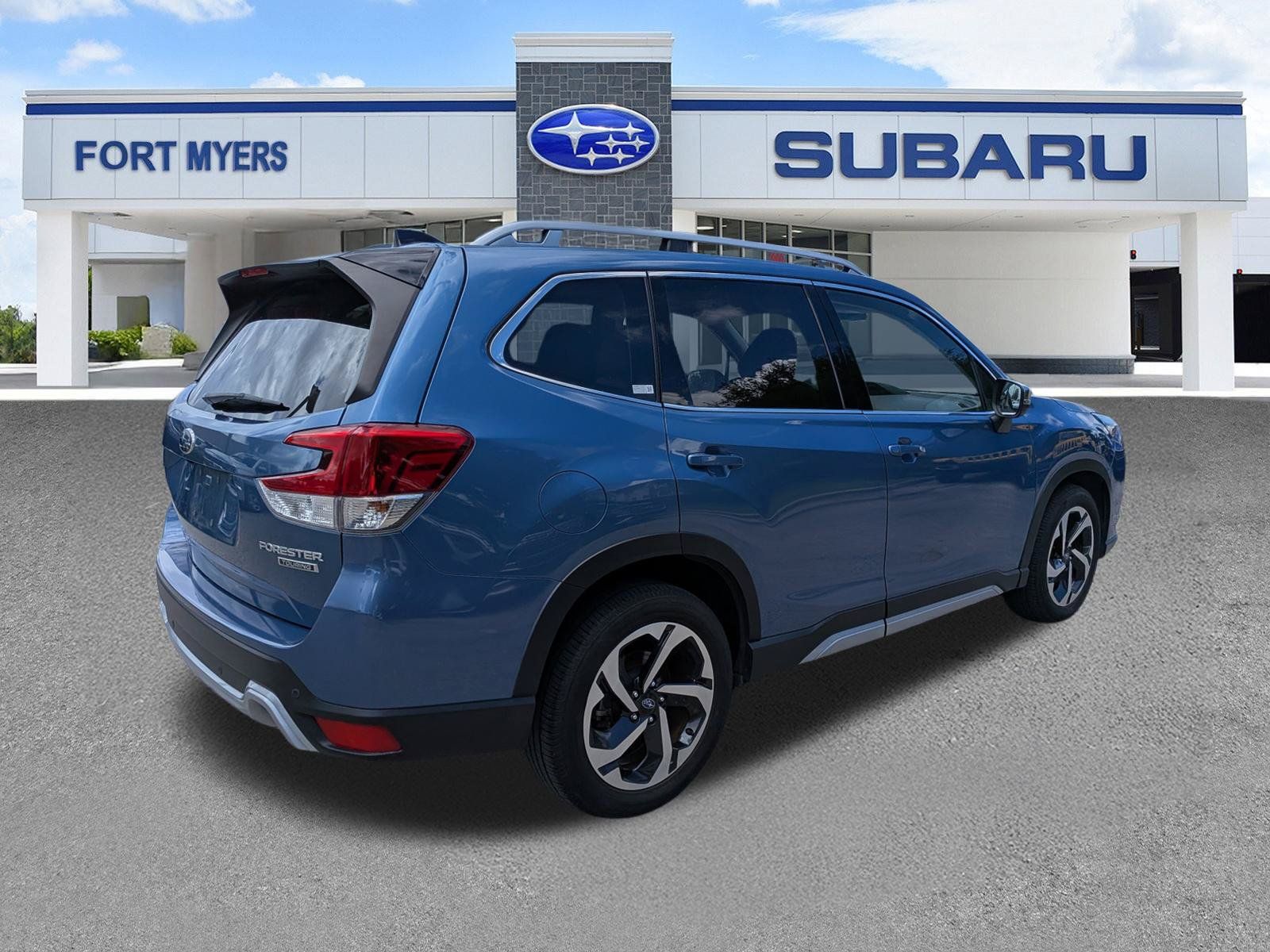 Used 2024 Subaru Forester Touring AWD/4WD image 4