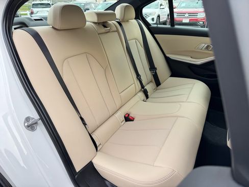 Used 2023 BMW 330i xDrive Sedan w/ Premium Package image 39