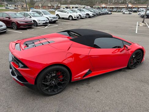 Used 2020 Lamborghini Huracan EVO RWD image 13