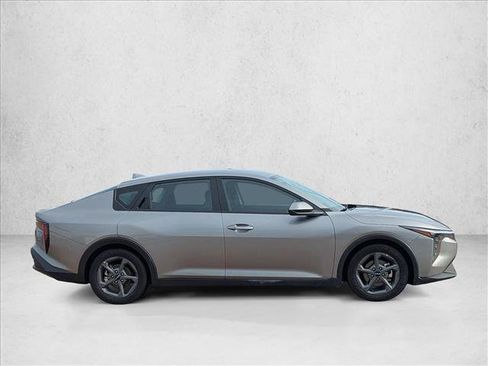 Used 2025 Kia K4 FWD image 4