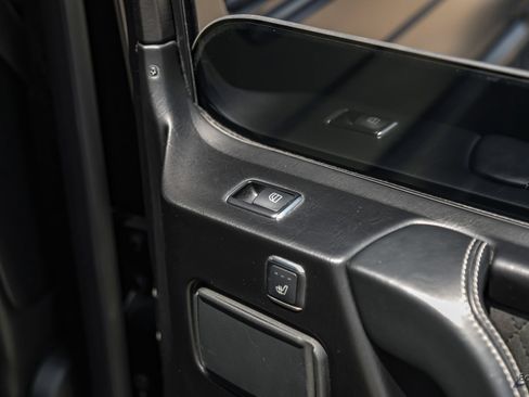 Used 2017 Mercedes-Benz G 550 Squared image 98