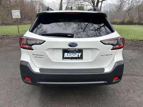 Certified 2025 Subaru Outback Premium AWD/4WD image 7