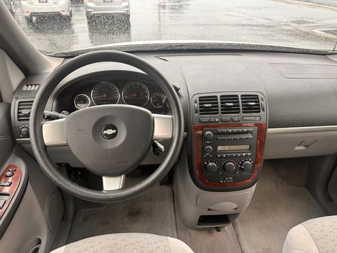Used 2005 Chevrolet Uplander w/ Climate Package FWD image 8