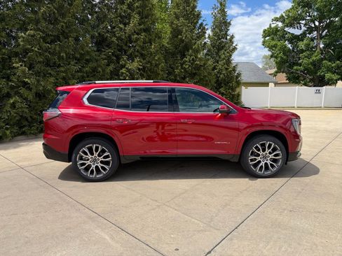 New 2026 GMC Acadia Denali Ultimate w/ LPO, Floor Liner Package AWD/4WD image 33