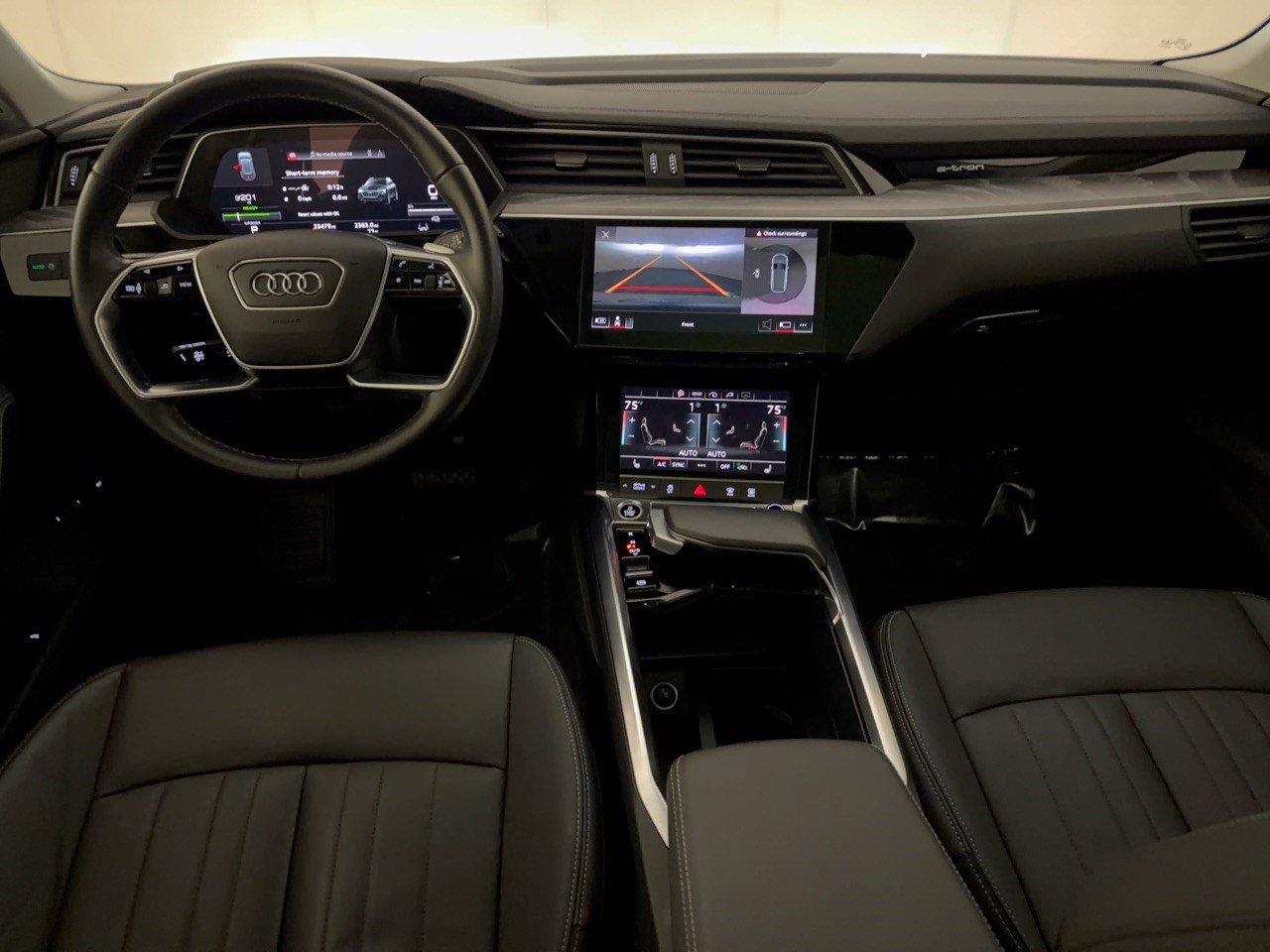 Used 2023 Audi e-tron Premium w/ Convenience Plus Package AWD/4WD image 17