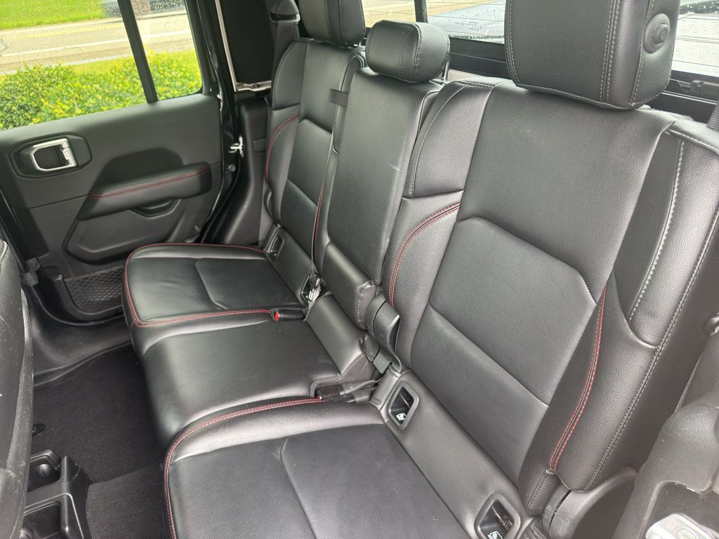 Used 2021 Jeep Gladiator Rubicon w/ Dual Top Group AWD/4WD image 18