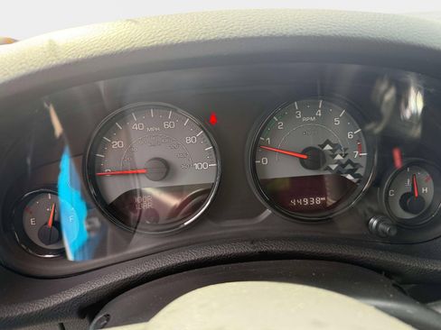 Used 2017 Jeep Wrangler Sahara image 10