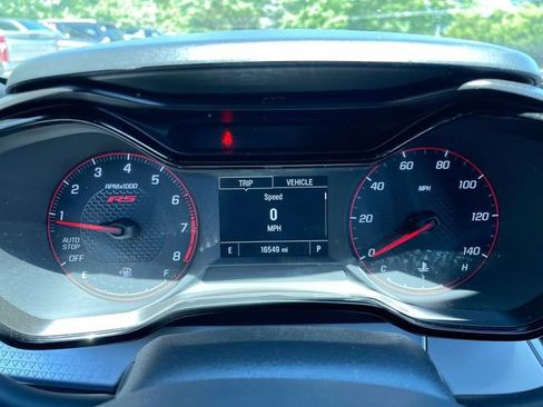 Used 2025 Chevrolet Trax RS FWD image 13