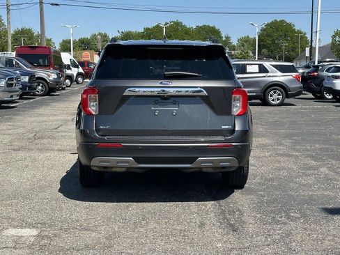 Used 2020 Ford Explorer XLT w/ Equipment Group 202A AWD/4WD image 5