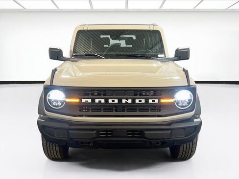 Used 2025 Ford Bronco 2-Door AWD/4WD image 2
