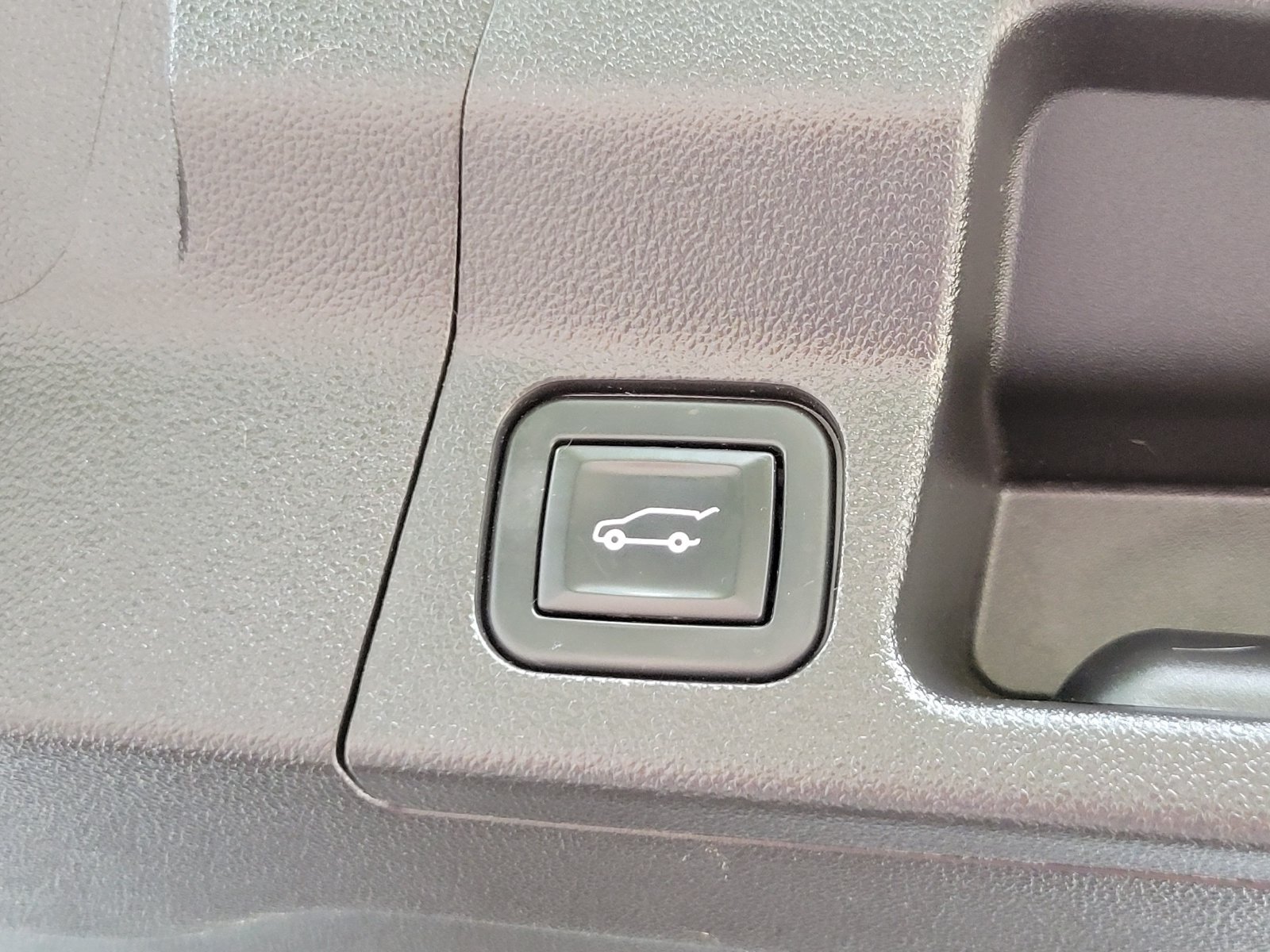 Used 2020 GMC Acadia SLT w/ Trailering Package FWD image 33
