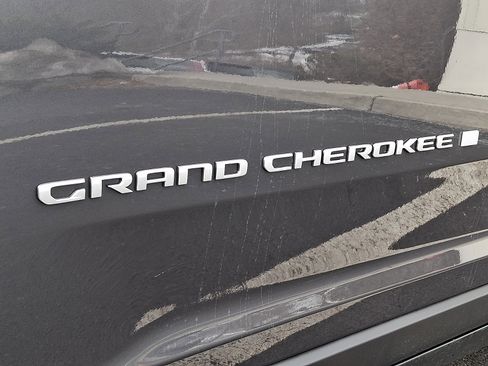 New 2026 Jeep Grand Cherokee Limited image 19