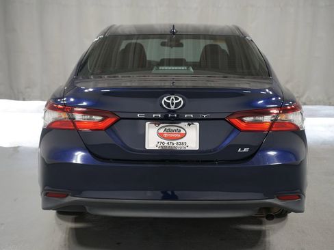 Used 2021 Toyota Camry LE image 7