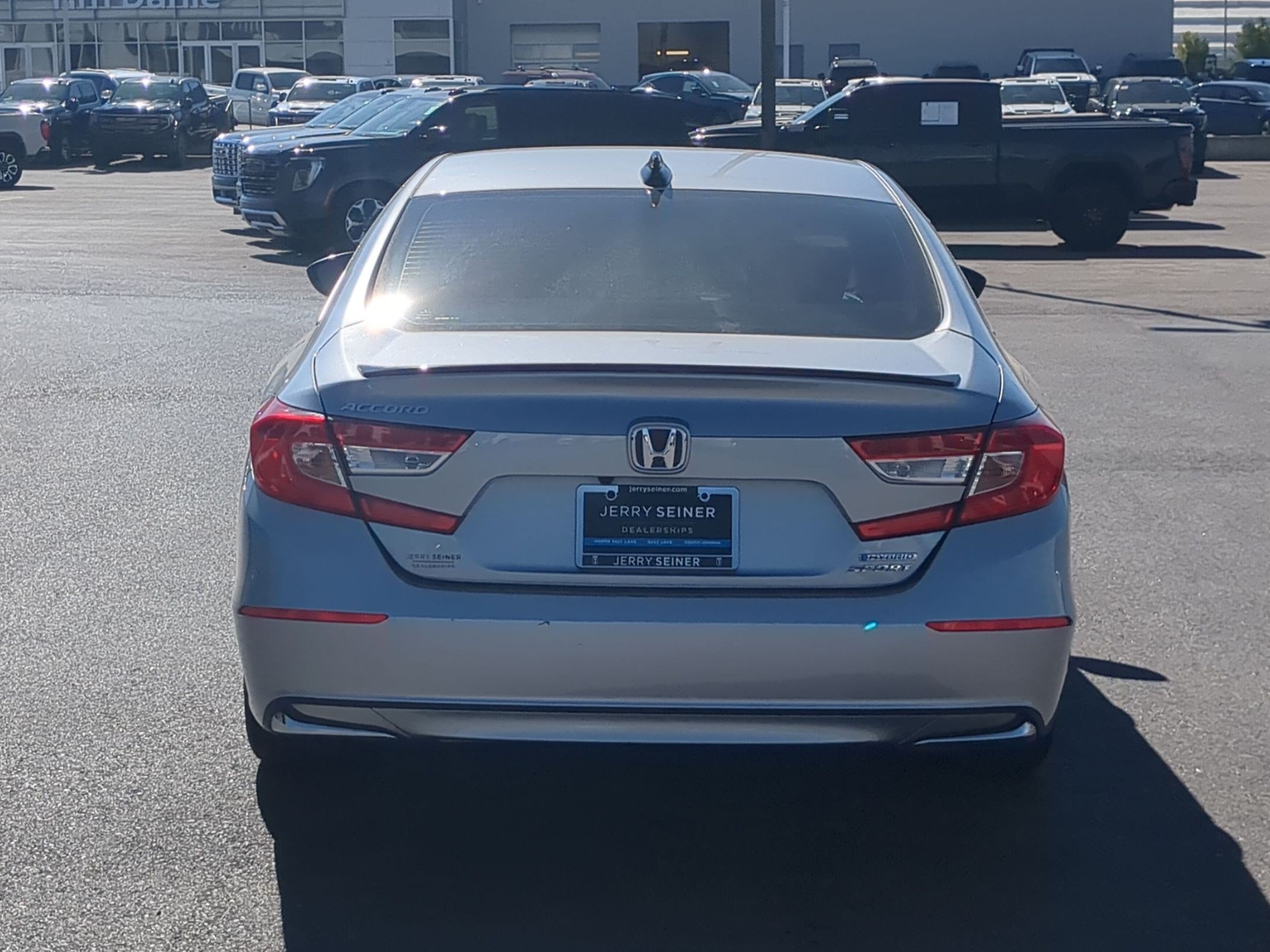 Used 2022 Honda Accord Sport image 4