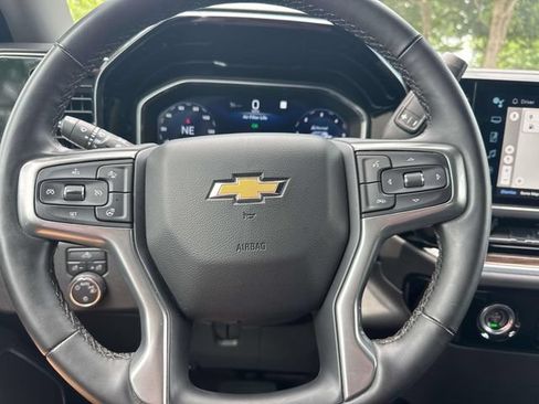 Used 2023 Chevrolet Silverado 1500 LT AWD/4WD image 28