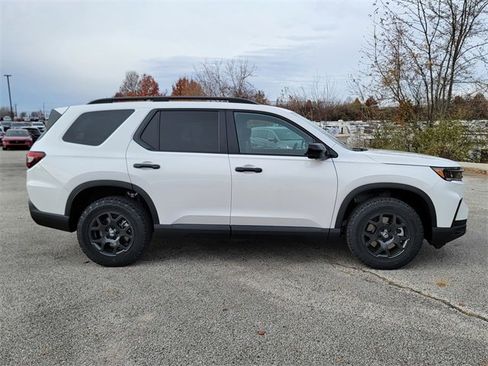 New 2025 Honda Pilot TrailSport image 7