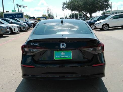 Used 2025 Honda Civic LX image 7