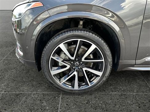 Used 2024 Volvo XC90 B6 Ultimate image 14