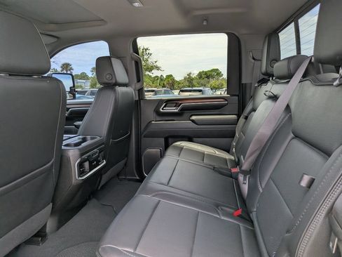 Used 2024 GMC Sierra 2500 Denali w/ Denali Reserve Package AWD/4WD image 21