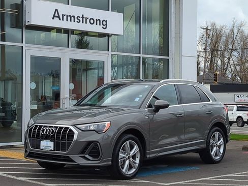 Used 2022 Audi Q3 2.0T Premium w/ Convenience Package image 9