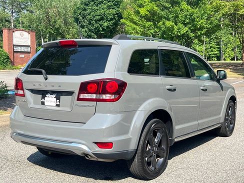 Used 2020 Dodge Journey Crossroad FWD image 5