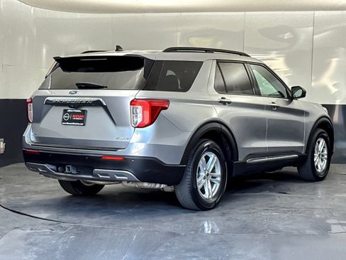 Used 2021 Ford Explorer XLT w/ Equipment Group 202A AWD/4WD image 3