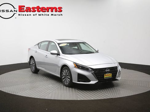 Used 2023 Nissan Altima 2.5 SV w/ SV Premium Package AWD/4WD image 51