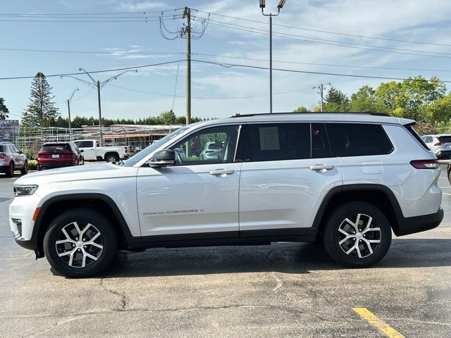 Used 2023 Jeep Grand Cherokee L Limited AWD/4WD image 5