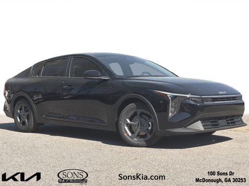 New 2026 Kia K4 LXS FWD image 1