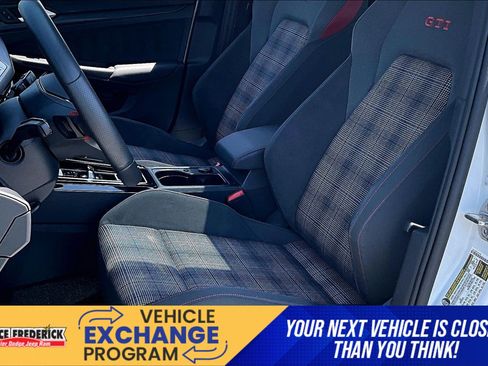 Used 2024 Volkswagen GTI SE FWD image 21