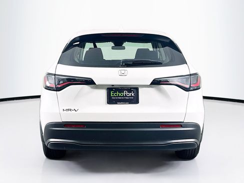 Used 2025 Honda HR-V LX image 7