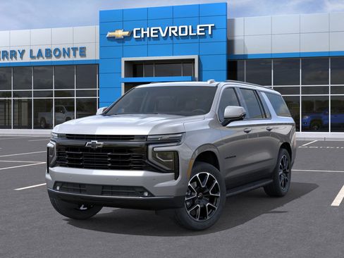 New 2026 Chevrolet Suburban RST image 8