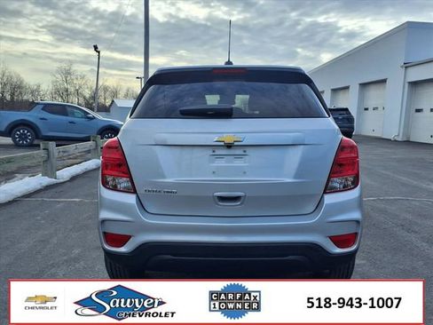 Used 2022 Chevrolet Trax LS w/ Tint and Cruise Package image 7