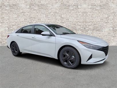 Used 2021 Hyundai Elantra SEL w/ Convenience Package