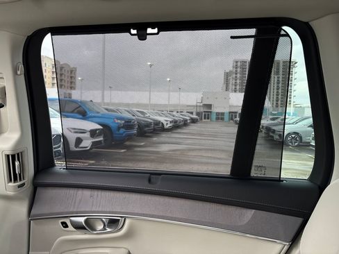 New 2026 Volvo XC90 B5 Ultra AWD/4WD image 16